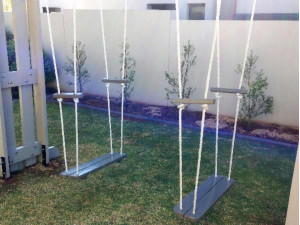 Freestanding Items Swing Design 04